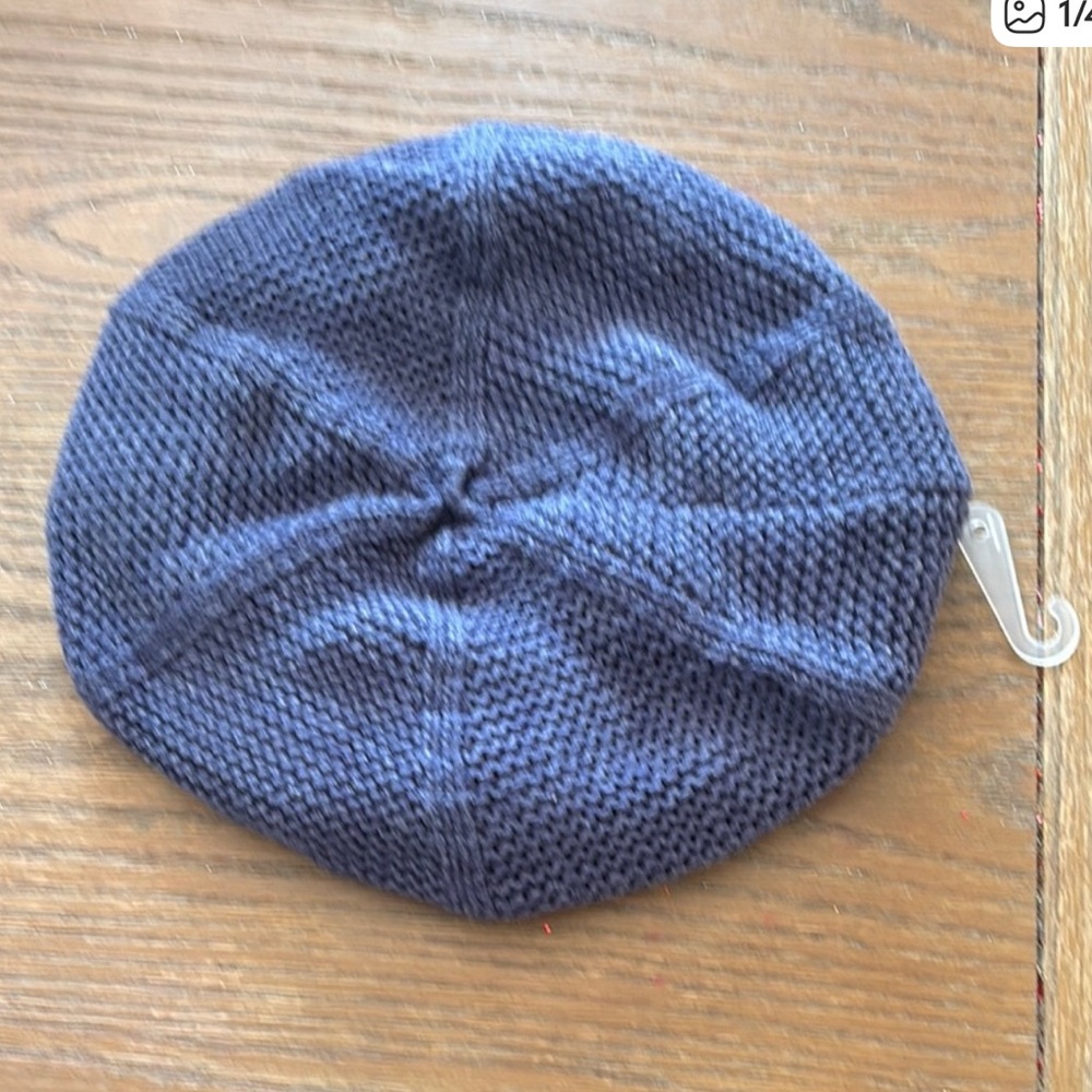Place Dark Blue Knit Beret